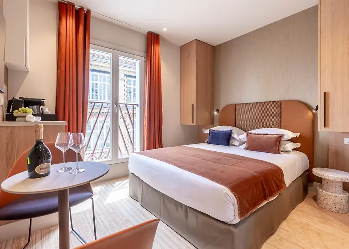 Suite Fl By Sweett